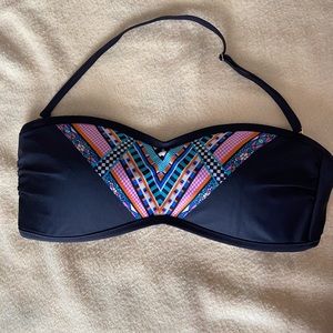 Cute bathing suit top, size jr XL